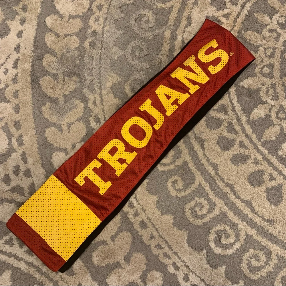 USC Trojans Scarf with Inside Zipper Pocket MVF Brand By Littlearth Adult OSFA‎